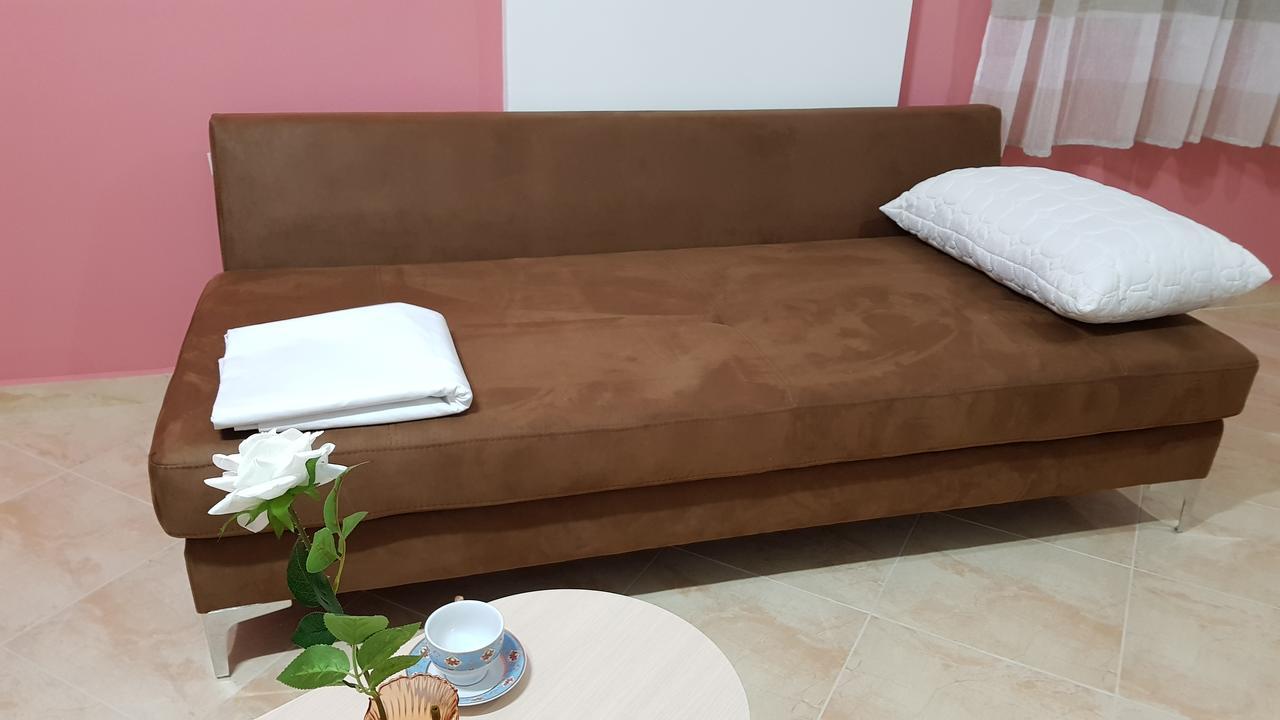Vlorë Appartamento Giallo מראה חיצוני תמונה